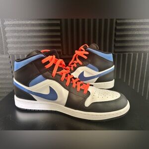 Jordan 1 Royal Sneakers